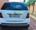 Белый Мерседес МЛ, объемом двигателя 3.5 л и пробегом 152 тыс. км за 13000 $, фото 5 на Automoto.ua