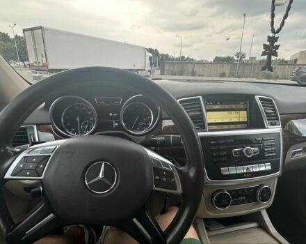 Белый Мерседес МЛ, объемом двигателя 3 л и пробегом 254 тыс. км за 17900 $, фото 5 на Automoto.ua