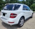 Білий Мерседес МЛ, об'ємом двигуна 3.5 л та пробігом 100 тис. км за 6400 $, фото 2 на Automoto.ua