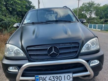 Мерседес МЛ 2004 у Миколаєві на Automoto.ua Білий Мерседес МЛ, об'ємом двигуна 2.7 л та пробігом 400 тис. км за 6000 $, фото 1 на Automoto.ua