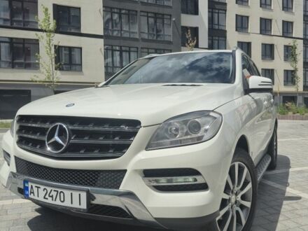Белый Мерседес МЛ, объемом двигателя 3 л и пробегом 122 тыс. км за 20800 $, фото 1 на Automoto.ua