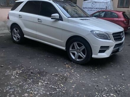 Мерседес МЛ 2015 у Івано-Франківську на Automoto.ua Білий Мерседес МЛ, об'ємом двигуна 3 л та пробігом 100 тис. км за 26999 $, фото 1 на Automoto.ua