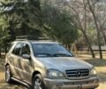 Бежевий Мерседес МЛ, об'ємом двигуна 0 л та пробігом 250 тис. км за 4200 $, фото 1 на Automoto.ua