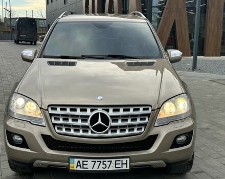 Бежевий Мерседес МЛ, об'ємом двигуна 3 л та пробігом 155 тис. км за 14500 $, фото 1 на Automoto.ua