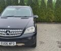 Черный Мерседес МЛ, объемом двигателя 3 л и пробегом 220 тыс. км за 4800 $, фото 1 на Automoto.ua