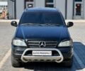 Чорний Мерседес МЛ, об'ємом двигуна 2.3 л та пробігом 350 тис. км за 4999 $, фото 1 на Automoto.ua