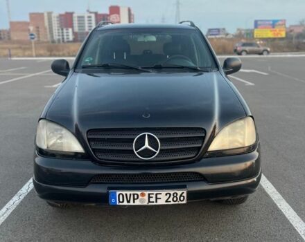 Чорний Мерседес МЛ, об'ємом двигуна 2.7 л та пробігом 390 тис. км за 4500 $, фото 14 на Automoto.ua