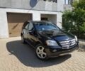 Чорний Мерседес МЛ, об'ємом двигуна 3.5 л та пробігом 98 тис. км за 8500 $, фото 1 на Automoto.ua