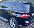 Черный Мерседес МЛ, объемом двигателя 3 л и пробегом 184 тыс. км за 19900 $, фото 3 на Automoto.ua