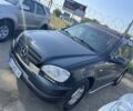 Черный Мерседес МЛ, объемом двигателя 2.7 л и пробегом 350 тыс. км за 4500 $, фото 1 на Automoto.ua