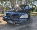 Черный Мерседес МЛ, объемом двигателя 4 л и пробегом 4 тыс. км за 3000 $, фото 1 на Automoto.ua