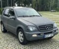 Черный Мерседес МЛ, объемом двигателя 2.7 л и пробегом 200 тыс. км за 4500 $, фото 1 на Automoto.ua