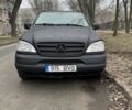 Черный Мерседес МЛ, объемом двигателя 0 л и пробегом 1000 тыс. км за 4200 $, фото 1 на Automoto.ua