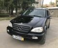 Черный Мерседес МЛ, объемом двигателя 2.7 л и пробегом 243 тыс. км за 4999 $, фото 1 на Automoto.ua