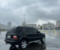 Чорний Мерседес МЛ, об'ємом двигуна 4 л та пробігом 250 тис. км за 4999 $, фото 15 на Automoto.ua
