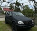 Чорний Мерседес МЛ, об'ємом двигуна 0 л та пробігом 280 тис. км за 3900 $, фото 1 на Automoto.ua