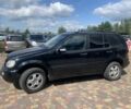 Черный Мерседес МЛ, объемом двигателя 2.7 л и пробегом 331 тыс. км за 5700 $, фото 1 на Automoto.ua