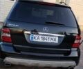 Черный Мерседес МЛ, объемом двигателя 3.5 л и пробегом 265 тыс. км за 8600 $, фото 5 на Automoto.ua