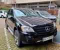 Черный Мерседес МЛ, объемом двигателя 3.5 л и пробегом 220 тыс. км за 9500 $, фото 1 на Automoto.ua