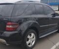 Черный Мерседес МЛ, объемом двигателя 3.5 л и пробегом 265 тыс. км за 10300 $, фото 4 на Automoto.ua