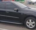 Черный Мерседес МЛ, объемом двигателя 3.5 л и пробегом 265 тыс. км за 10300 $, фото 3 на Automoto.ua