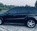 Чорний Мерседес МЛ, об'ємом двигуна 6.2 л та пробігом 1000 тис. км за 12500 $, фото 5 на Automoto.ua