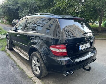 Чорний Мерседес МЛ, об'ємом двигуна 3.5 л та пробігом 242 тис. км за 8700 $, фото 3 на Automoto.ua