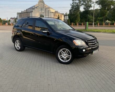 Черный Мерседес МЛ, объемом двигателя 0 л и пробегом 230 тыс. км за 12500 $, фото 2 на Automoto.ua