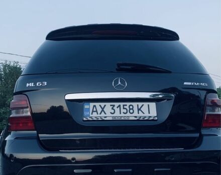 Чорний Мерседес МЛ, об'ємом двигуна 6.2 л та пробігом 1000 тис. км за 12500 $, фото 4 на Automoto.ua