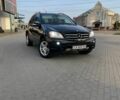 Черный Мерседес МЛ, объемом двигателя 0 л и пробегом 230 тыс. км за 12500 $, фото 1 на Automoto.ua