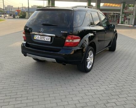Черный Мерседес МЛ, объемом двигателя 0 л и пробегом 230 тыс. км за 12500 $, фото 4 на Automoto.ua