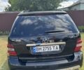 Черный Мерседес МЛ, объемом двигателя 3.5 л и пробегом 260 тыс. км за 12000 $, фото 2 на Automoto.ua