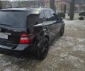Чорний Мерседес МЛ, об'ємом двигуна 6.2 л та пробігом 218 тис. км за 14500 $, фото 13 на Automoto.ua
