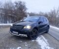 Черный Мерседес МЛ, объемом двигателя 3.5 л и пробегом 351 тыс. км за 9500 $, фото 1 на Automoto.ua
