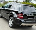 Черный Мерседес МЛ, объемом двигателя 3 л и пробегом 279 тыс. км за 4200 $, фото 3 на Automoto.ua