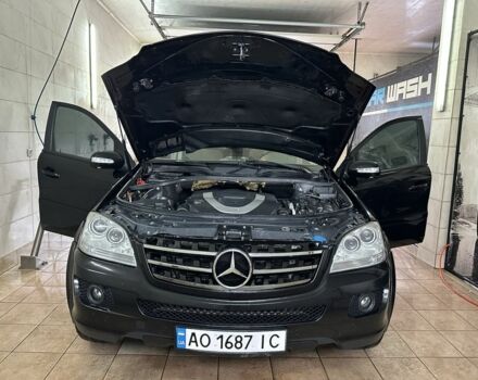 Чорний Мерседес МЛ, об'ємом двигуна 3.5 л та пробігом 300 тис. км за 9500 $, фото 18 на Automoto.ua