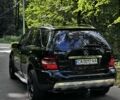 Черный Мерседес МЛ, объемом двигателя 3.5 л и пробегом 420 тыс. км за 9800 $, фото 7 на Automoto.ua