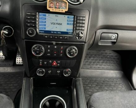 Черный Мерседес МЛ, объемом двигателя 3 л и пробегом 360 тыс. км за 13000 $, фото 15 на Automoto.ua