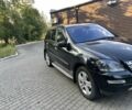 Чорний Мерседес МЛ, об'ємом двигуна 3.5 л та пробігом 70 тис. км за 13000 $, фото 2 на Automoto.ua