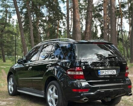 Чорний Мерседес МЛ, об'ємом двигуна 5.5 л та пробігом 255 тис. км за 12000 $, фото 2 на Automoto.ua