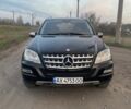 Черный Мерседес МЛ, объемом двигателя 3.5 л и пробегом 280 тыс. км за 9600 $, фото 1 на Automoto.ua