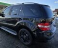 Чорний Мерседес МЛ, об'ємом двигуна 5.5 л та пробігом 199 тис. км за 11000 $, фото 3 на Automoto.ua