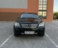 Черный Мерседес МЛ, объемом двигателя 3.5 л и пробегом 287 тыс. км за 11990 $, фото 3 на Automoto.ua
