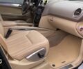 Чорний Мерседес МЛ, об'ємом двигуна 3 л та пробігом 131 тис. км за 12300 $, фото 1 на Automoto.ua