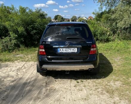 Черный Мерседес МЛ, объемом двигателя 3.5 л и пробегом 200 тыс. км за 13500 $, фото 5 на Automoto.ua