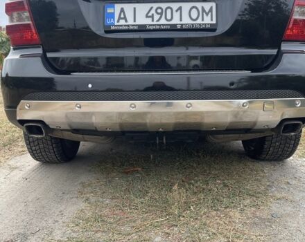 Черный Мерседес МЛ, объемом двигателя 3 л и пробегом 131 тыс. км за 12300 $, фото 11 на Automoto.ua