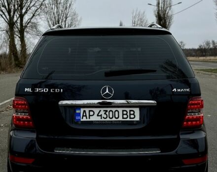 Черный Мерседес МЛ, объемом двигателя 3 л и пробегом 330 тыс. км за 17000 $, фото 17 на Automoto.ua