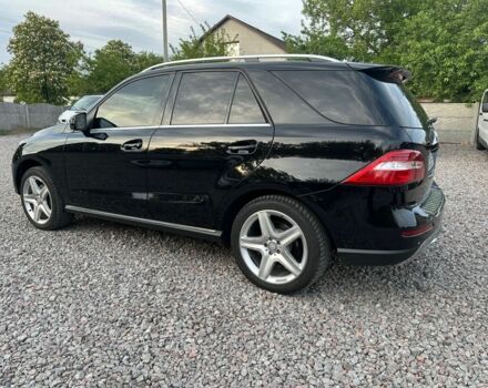 Черный Мерседес МЛ, объемом двигателя 3 л и пробегом 299 тыс. км за 18700 $, фото 4 на Automoto.ua