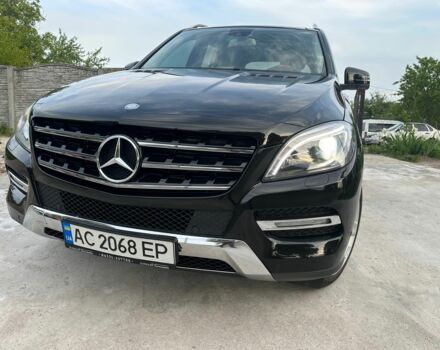 Черный Мерседес МЛ, объемом двигателя 3 л и пробегом 299 тыс. км за 18700 $, фото 2 на Automoto.ua