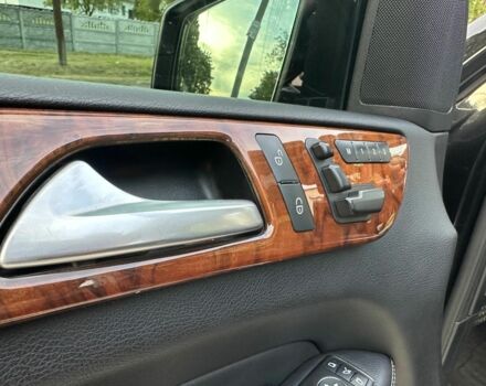 Черный Мерседес МЛ, объемом двигателя 3 л и пробегом 299 тыс. км за 18700 $, фото 19 на Automoto.ua